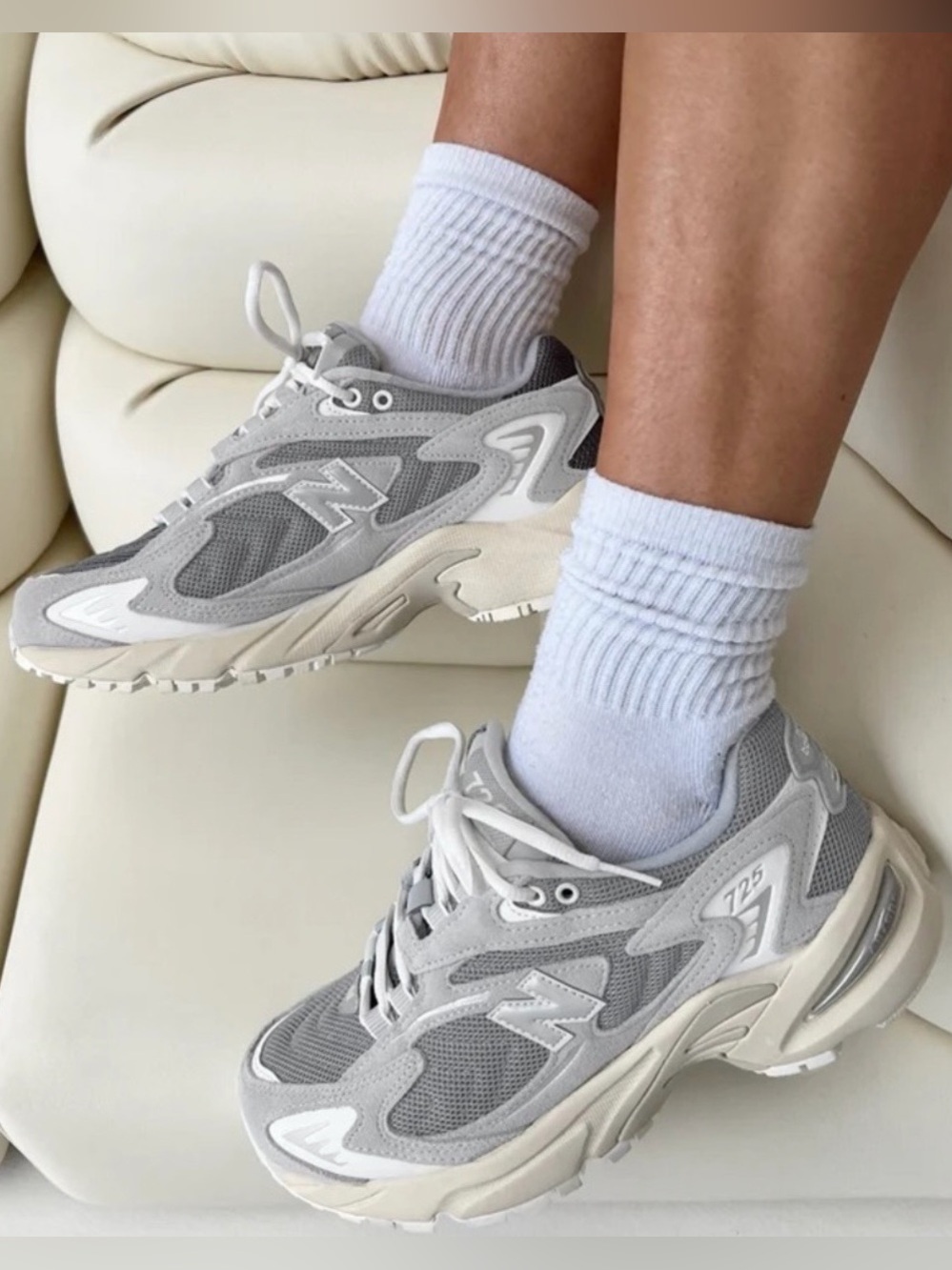 New Balance Lifestyle 725 V1 Rain Cloud, Grey & Sea Salt, 9mens 10.5womens
